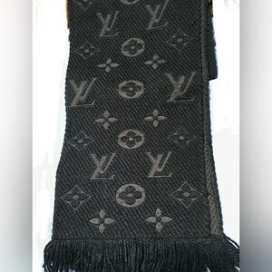 Scarf No Name Brand Monogram Logo Wrap Logo Black Fringed